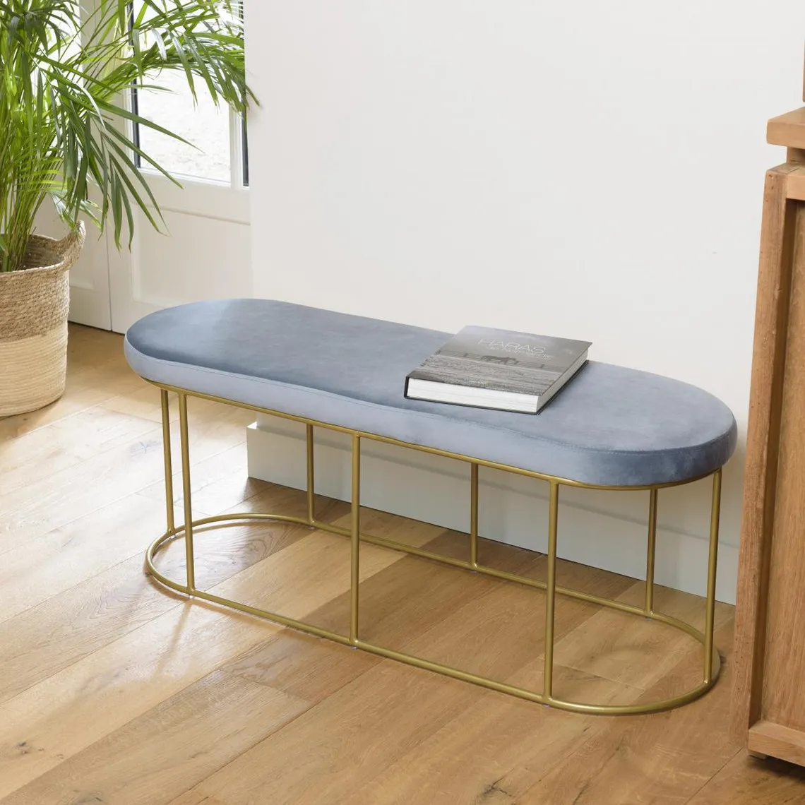 Banc velours bleu pieds arrondis métal doré  | 3 Suisses