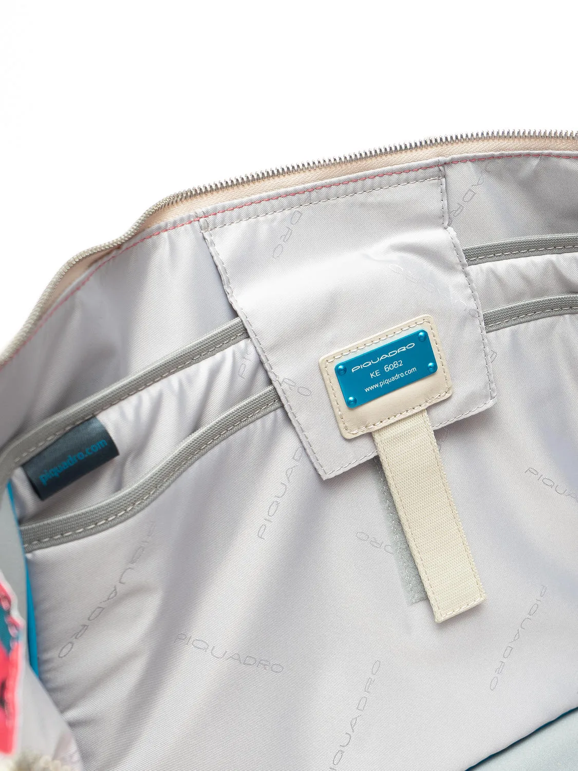 Piquadro Mamorè Sac À Bandoulière, Extensible, Mallette De 15,6 "Pour Pc Triangle / Ivoire - Achetez &