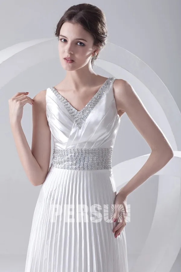 Robe de soirée longue col V plissée ornée de paillettes
