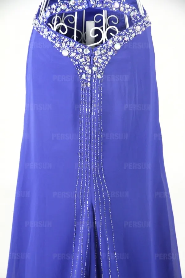 Robe de soirée moulante avec bretelle fine ornée de strass en Mousseline