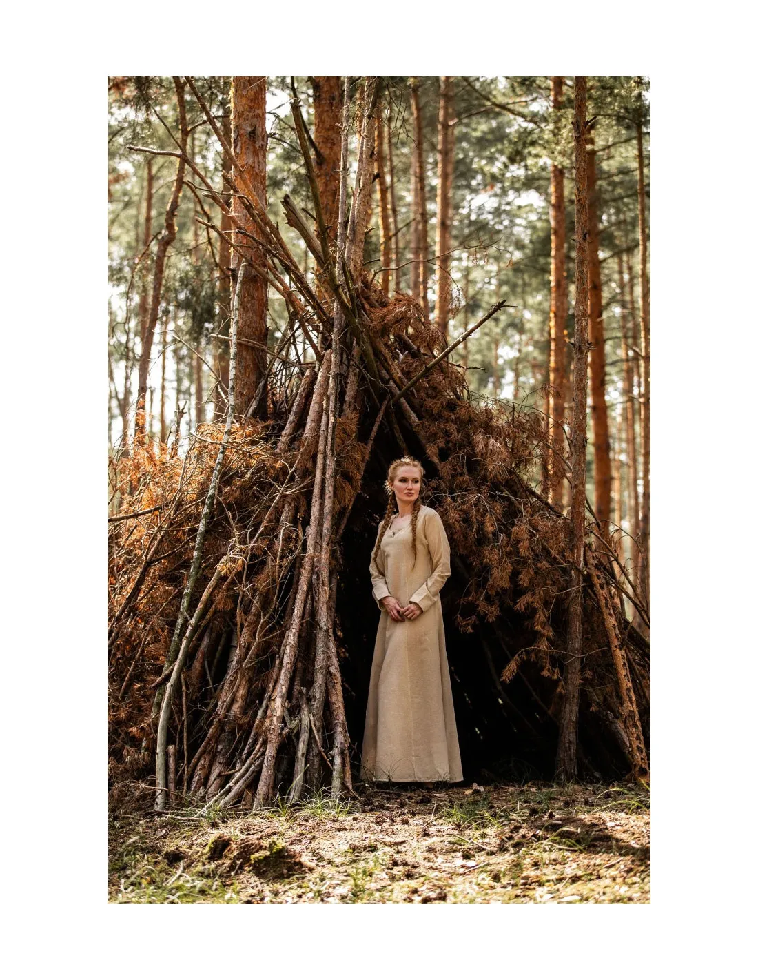 Robe femme viking modèle Lina, blanc naturel ⚔️ Boutique Épées