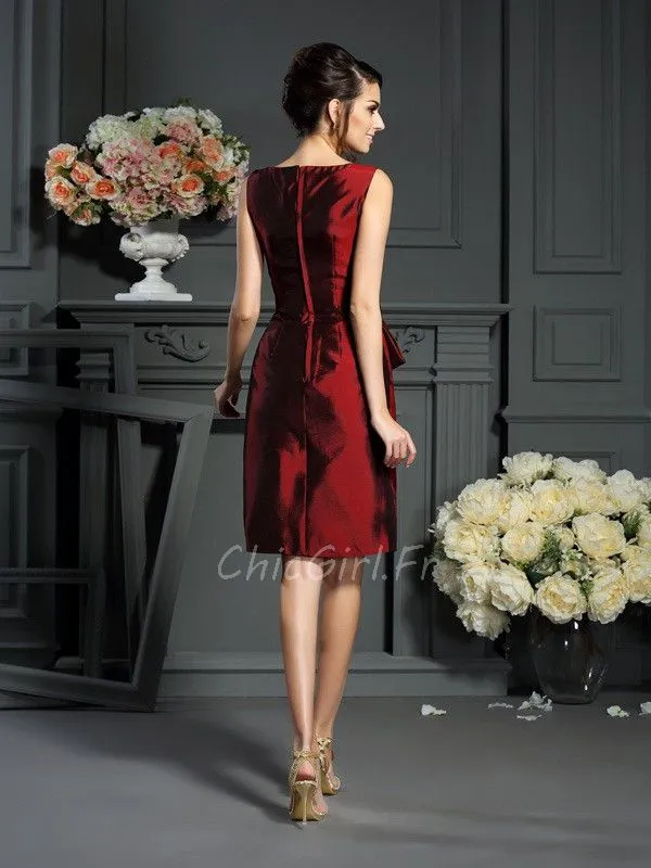 Robe Mere Mariee Soirée Fourreau Courte Bordeaux Col Bateau Avec Strass