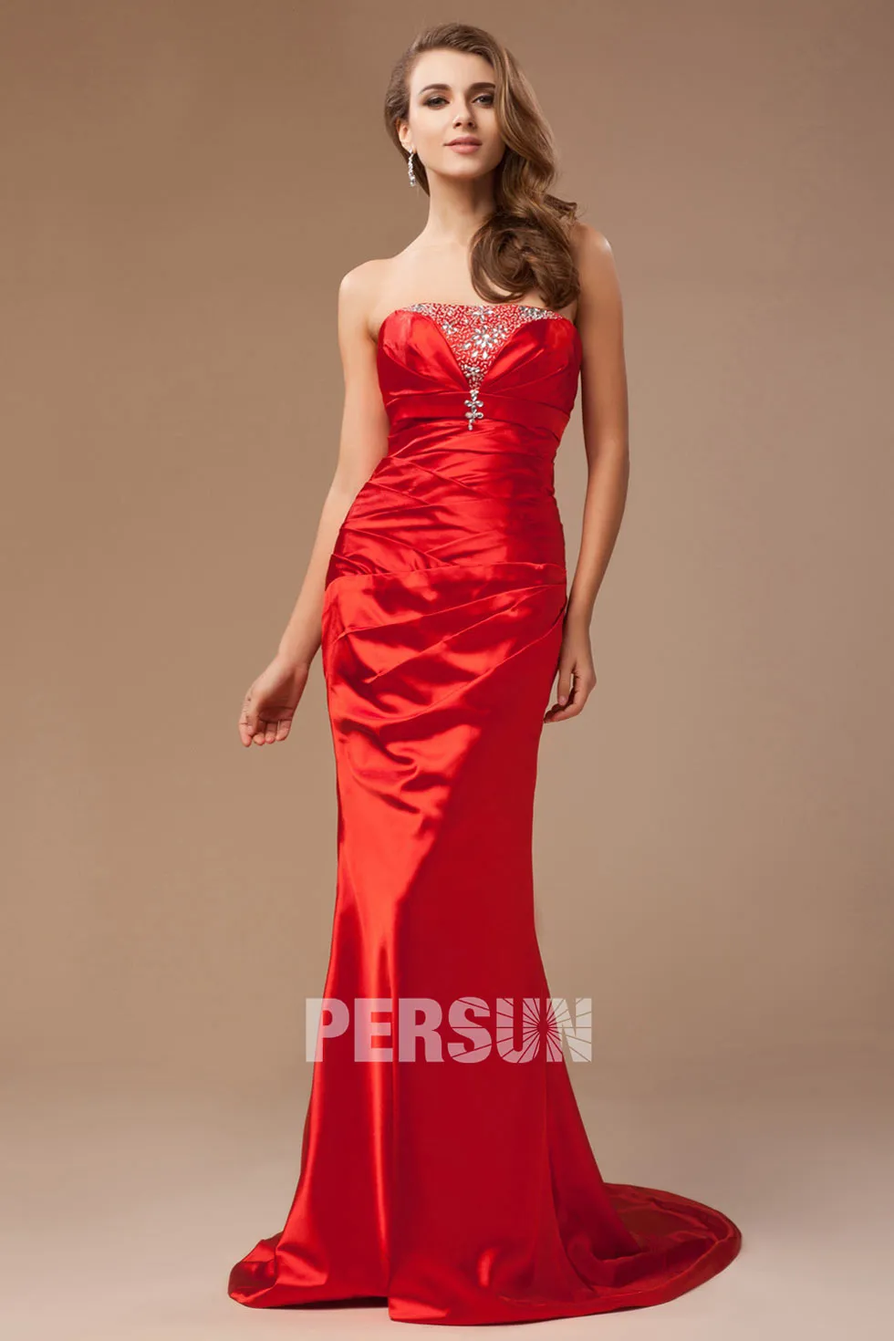 Robe sirène rouge bustier soirée sans bretelle en satin élastique