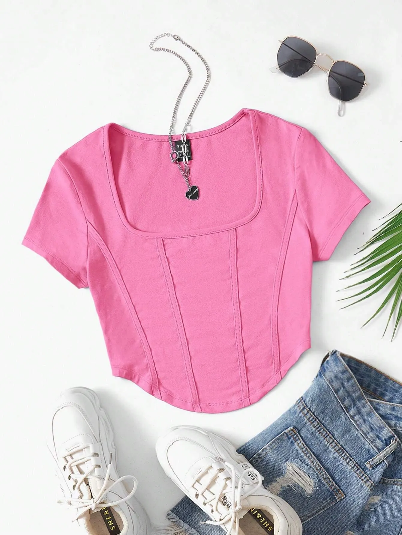 SHEIN EZwear T-Shirt Court  Col Carré Ourlet Incurvé