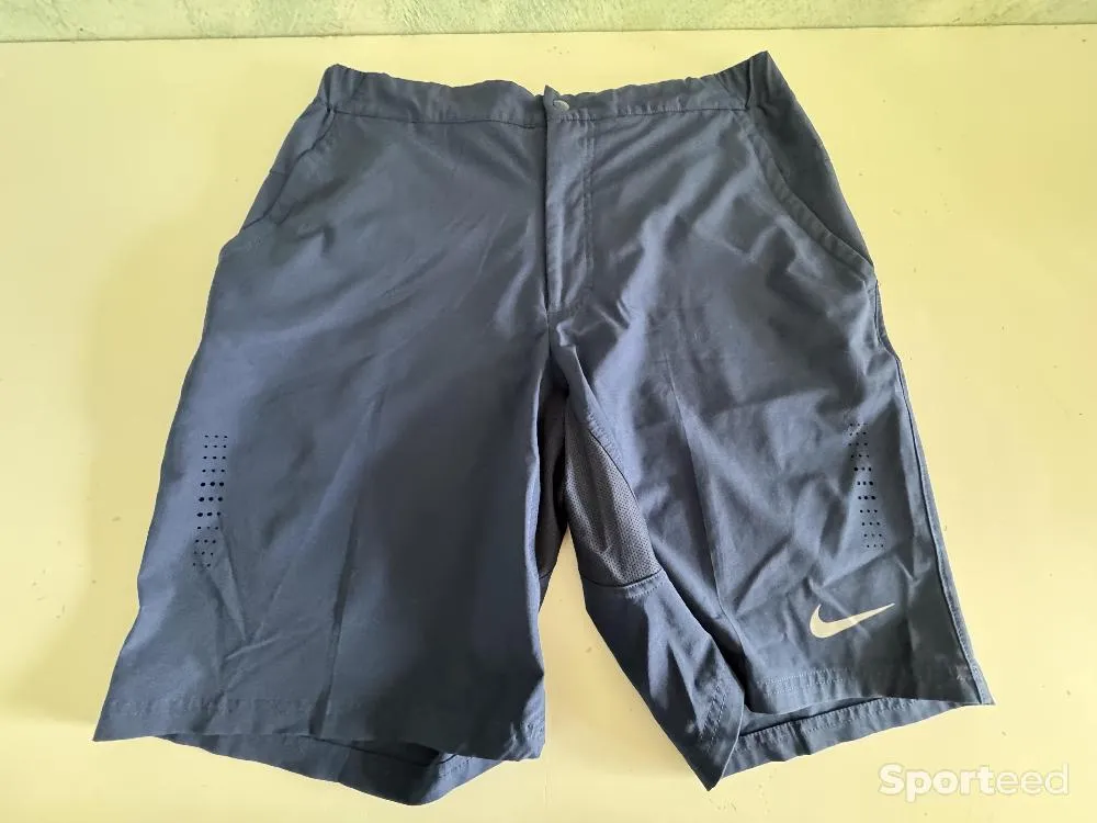short Federer : Madrid 2013  d'occasion Ajouté le : 30/07/2024
