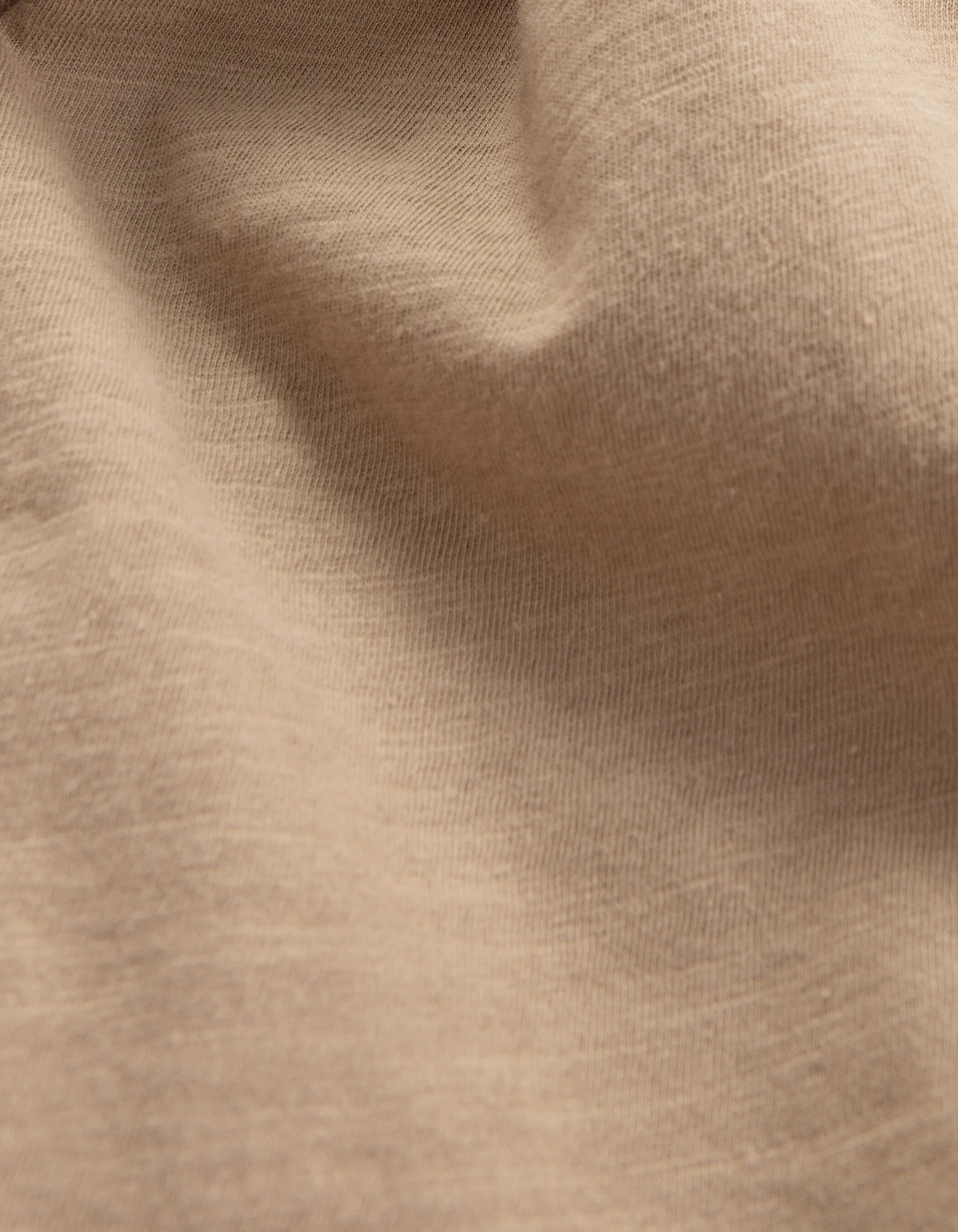 T-shirt L'Essentiel beige coton bio col V Homme
