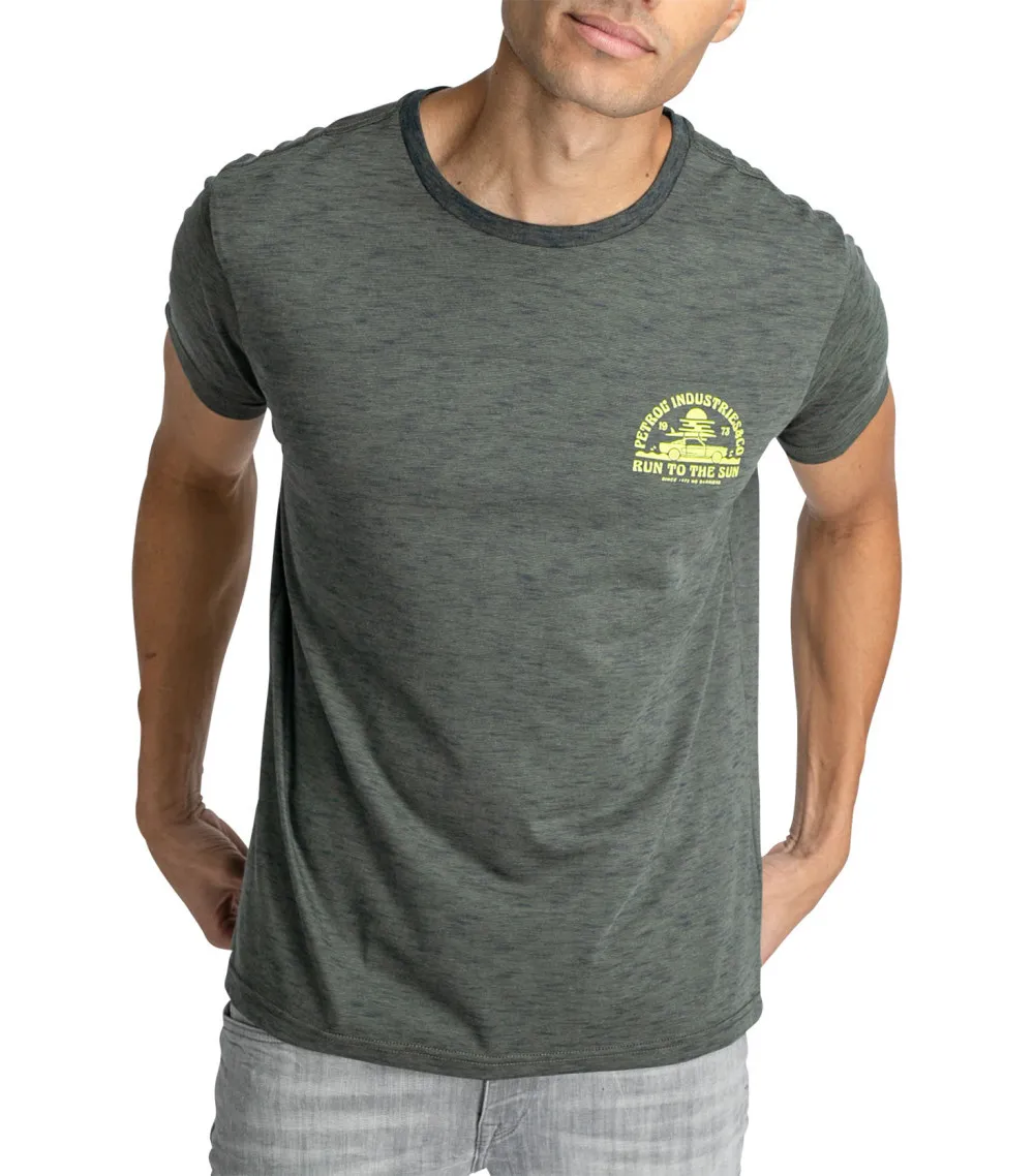 T-shirt Petrol Industries gris chiné à imprimé vert fluo au dos, à col rond et manches courtes