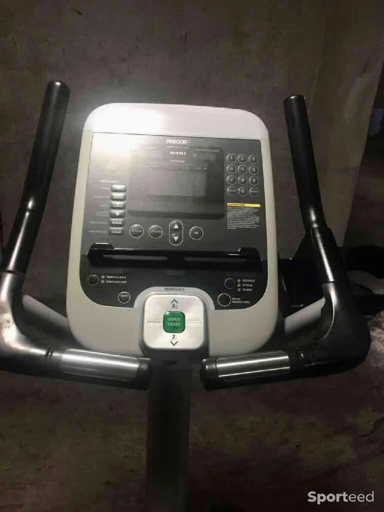 Vélo droit precor d'occasion Ajouté le : 22/09/2021